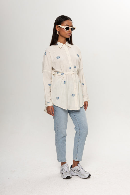 BEJ MAVİ RENKLİ SALAŞ KEMERLİ GÖMLEK