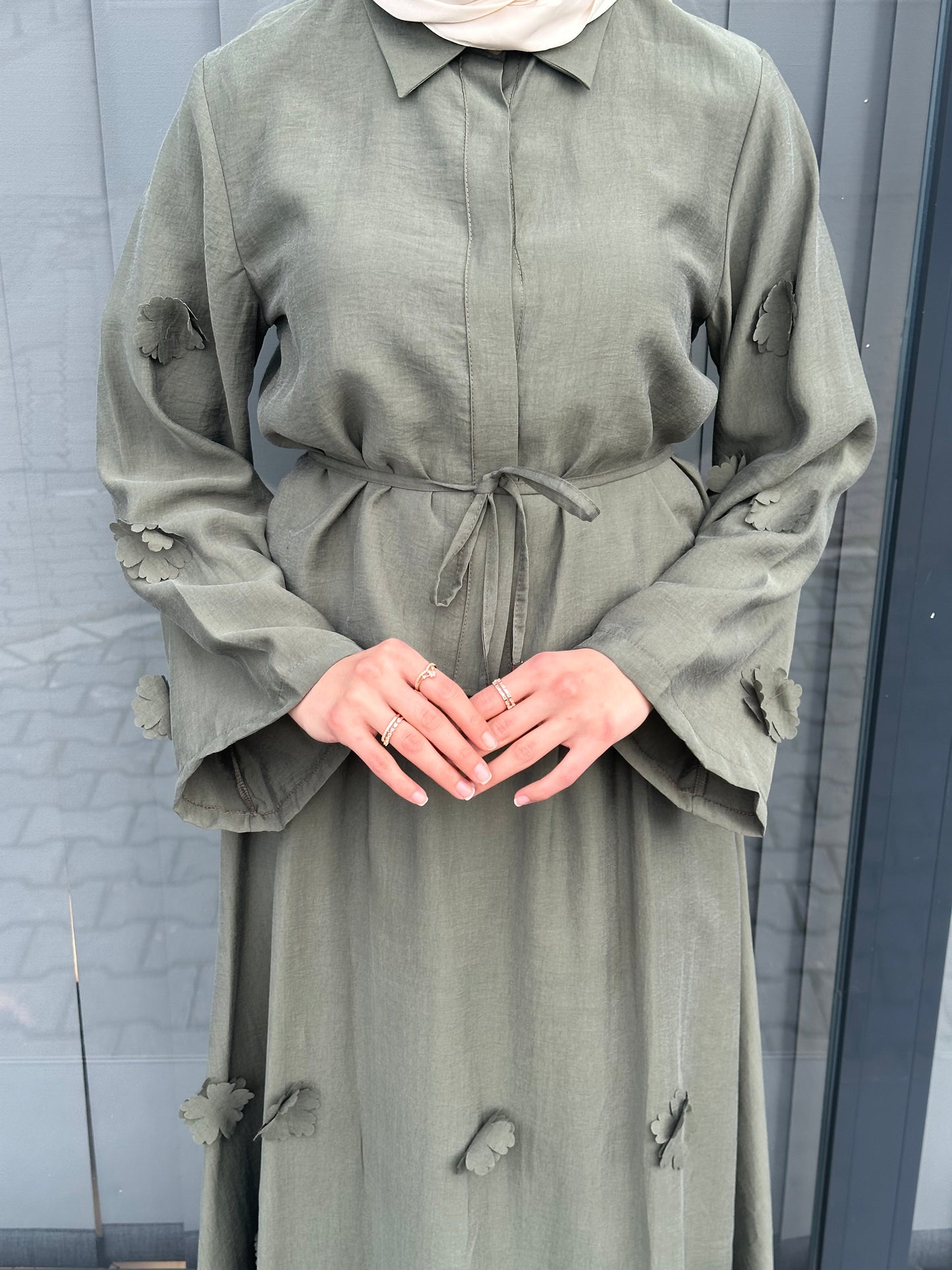 YEŞİL ÜÇ BOYUTLU ÇİCEKLİ ETEK TAKIM