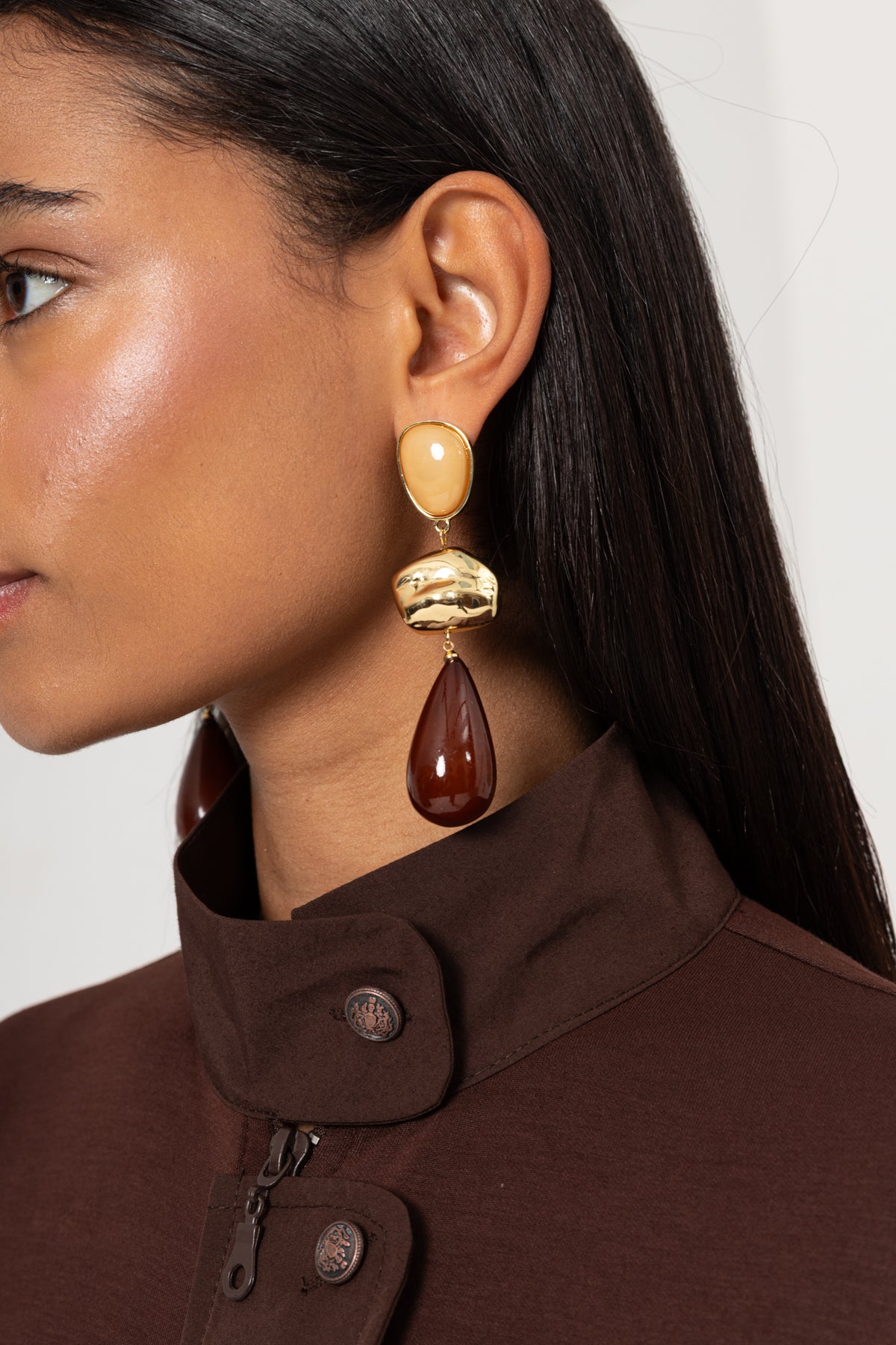 KAHVE REÇİNE SALLANTALI KÜPE