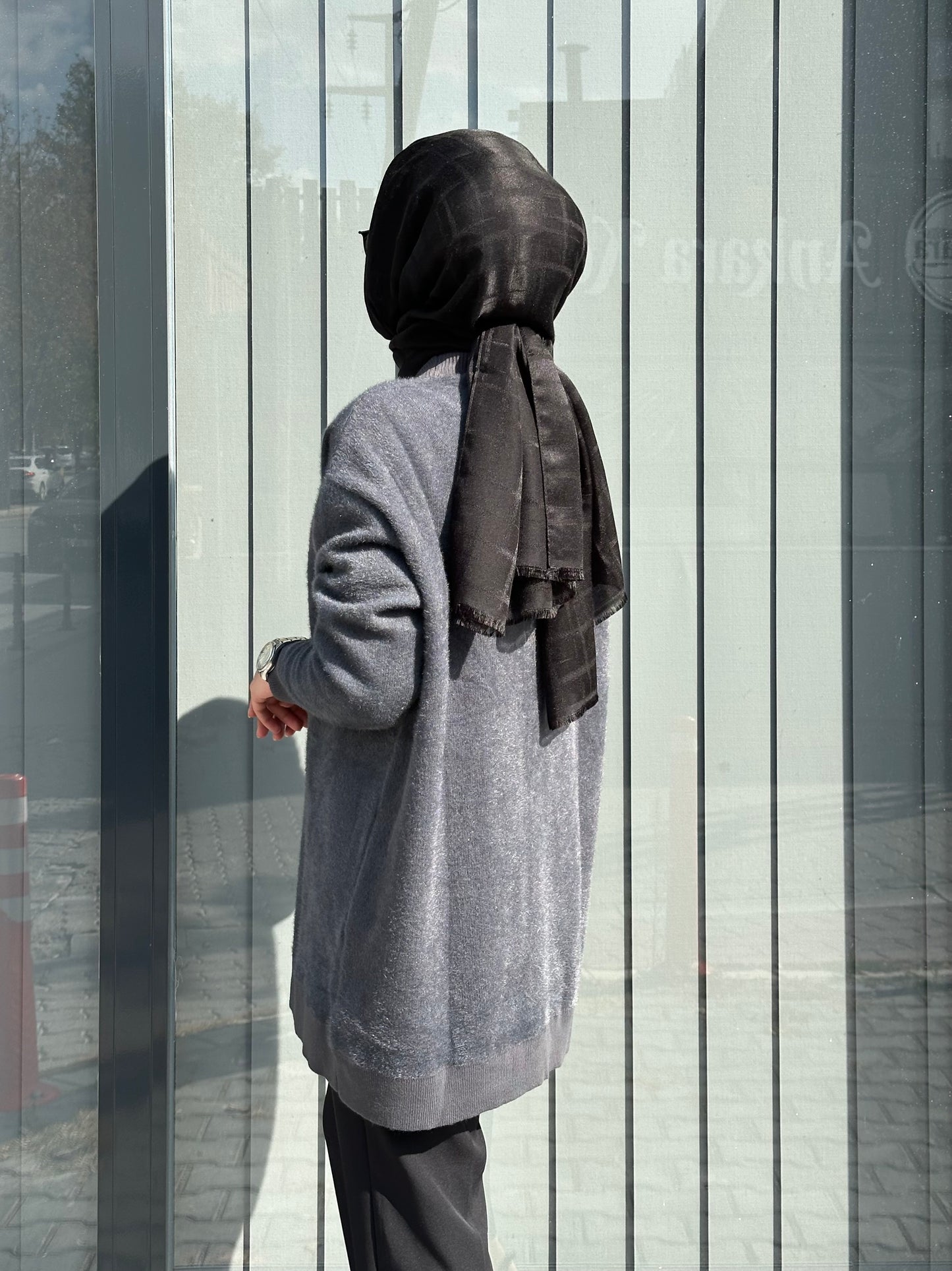 ANTRASİT ÖNDEN DÜĞMELİ ANGORA HIRKA