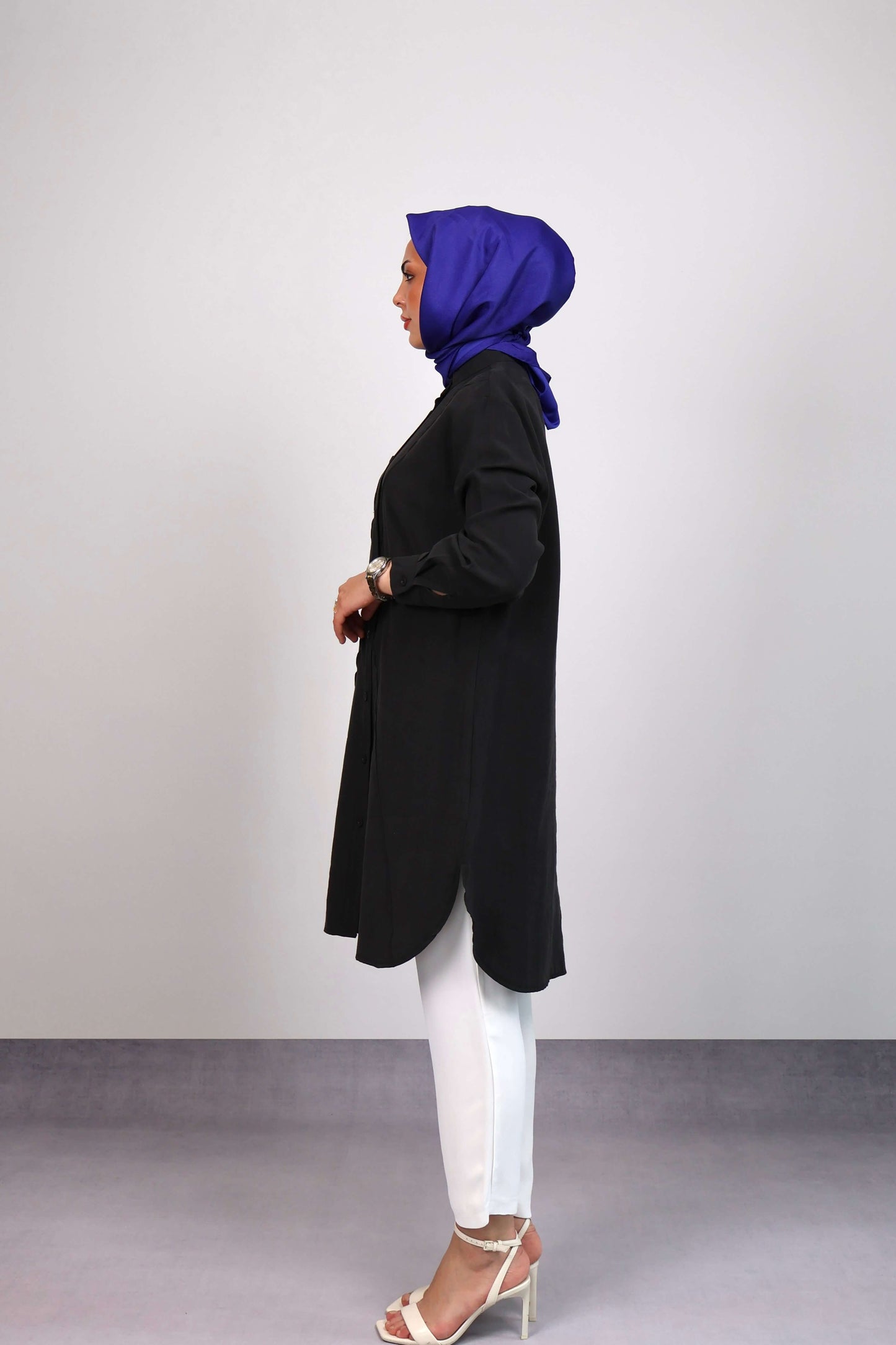 SİYAH ÖNDEN DİKİŞLİ TUNİK