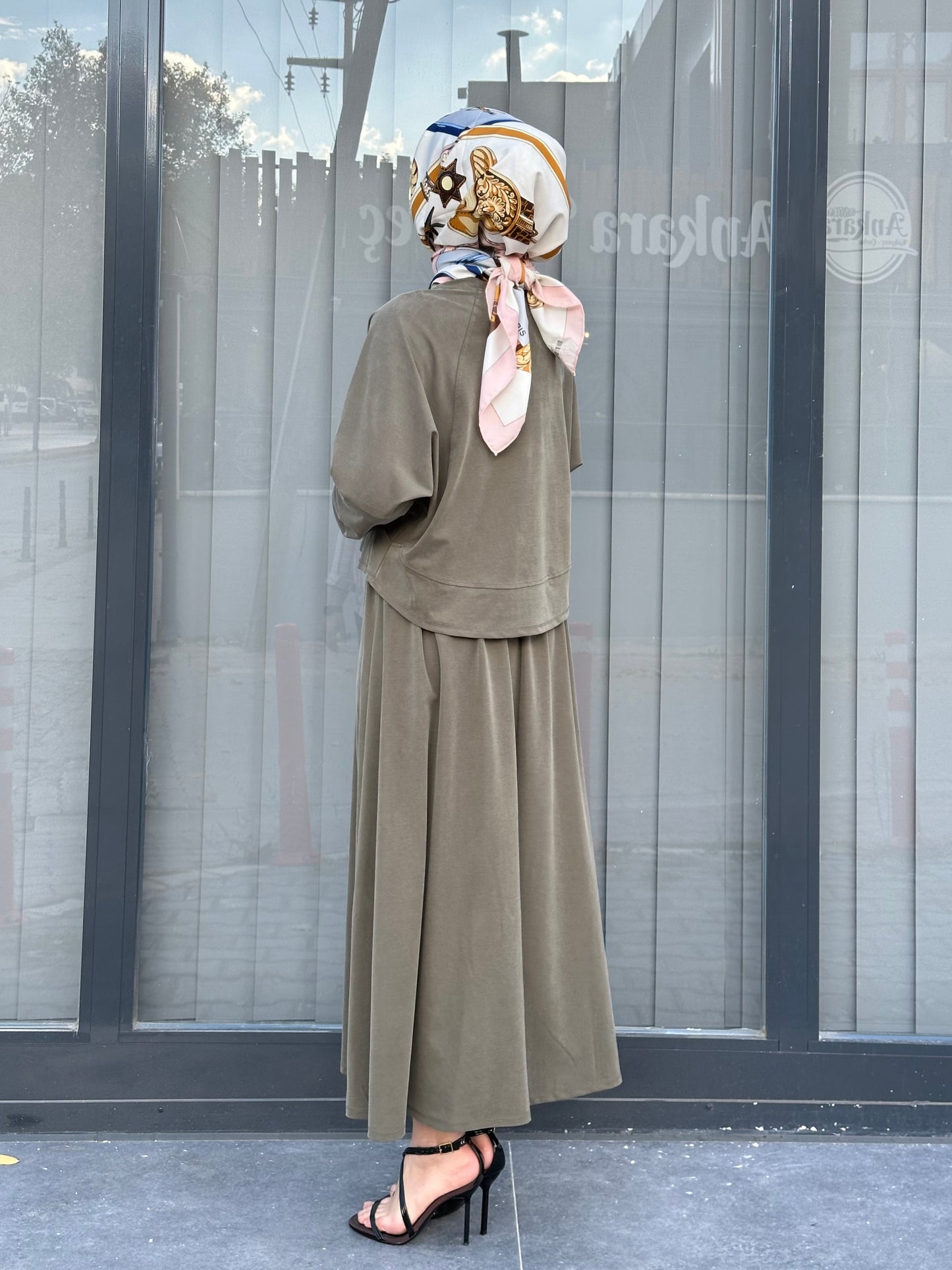 HAKİ DÜZ BASİC ETEKLİ TAKIM