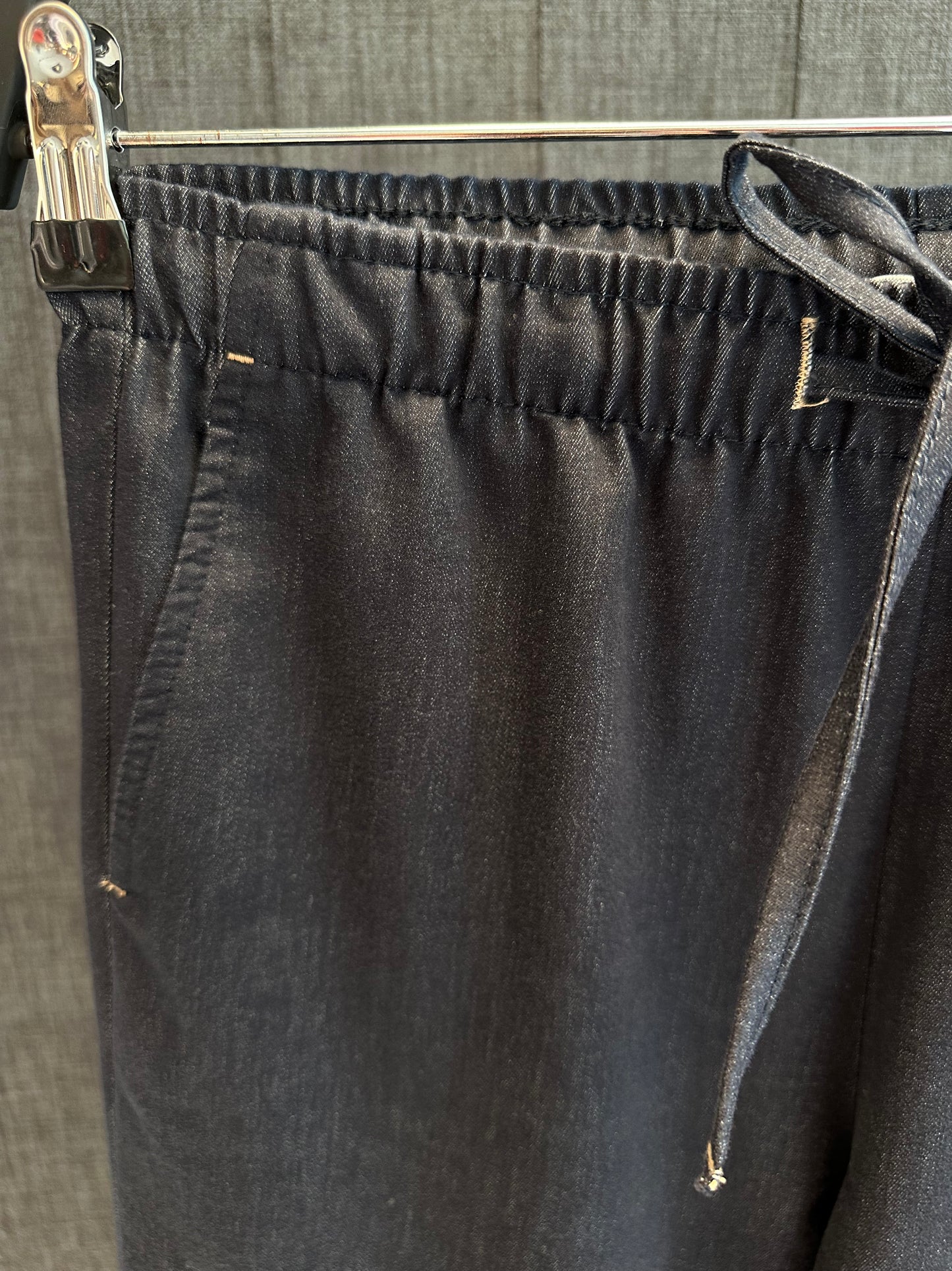 LACİVERT UZUN DÖKÜMLÜ ŞIK PANTOLON