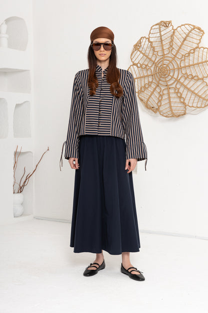 LACİVERT ÇİZGİLİ ÖNÜ BRİTLİ ETEK TAKIM