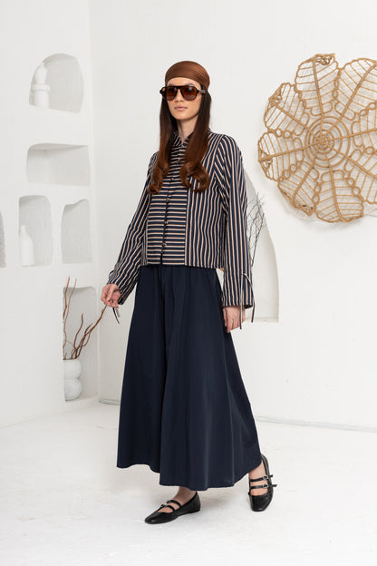 LACİVERT ÇİZGİLİ ÖNÜ BRİTLİ ETEK TAKIM