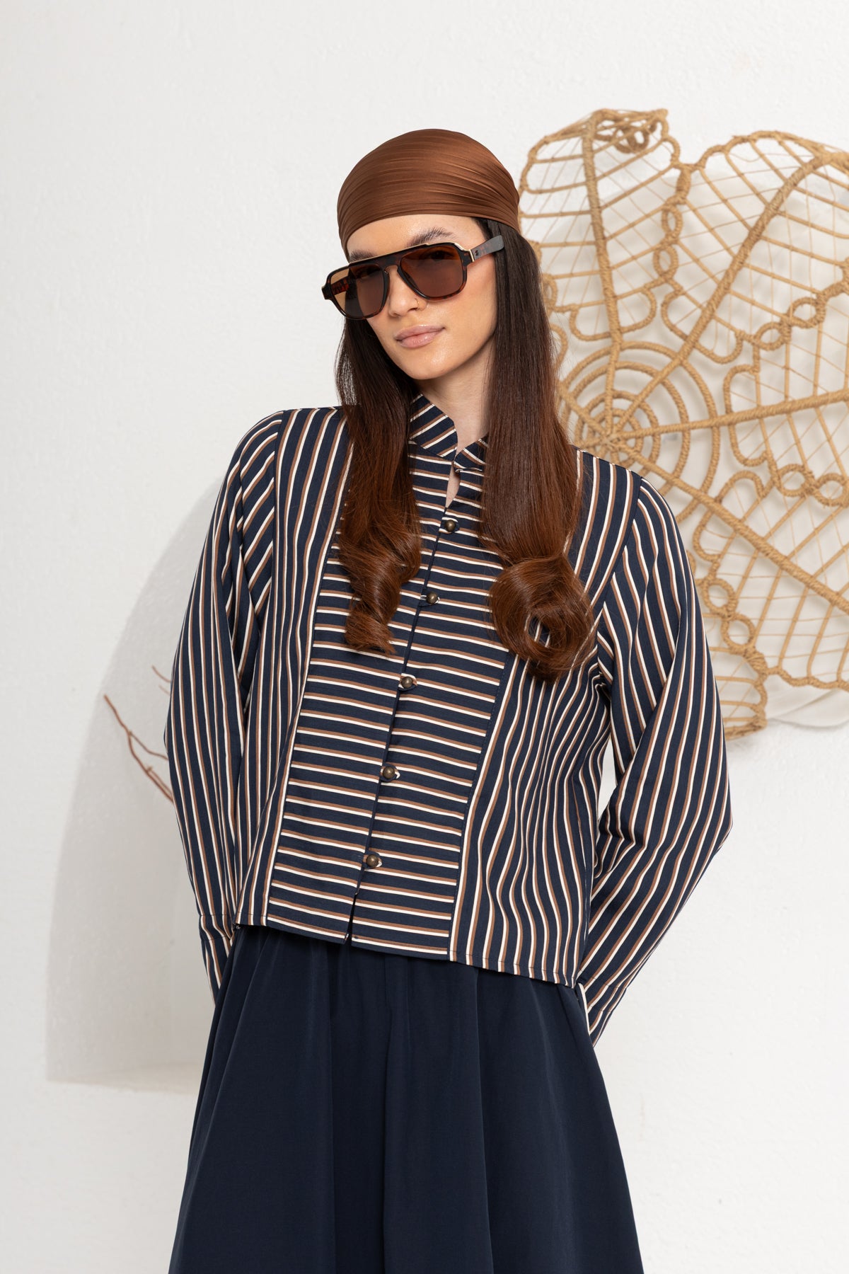 LACİVERT ÇİZGİLİ ÖNÜ BRİTLİ ETEK TAKIM