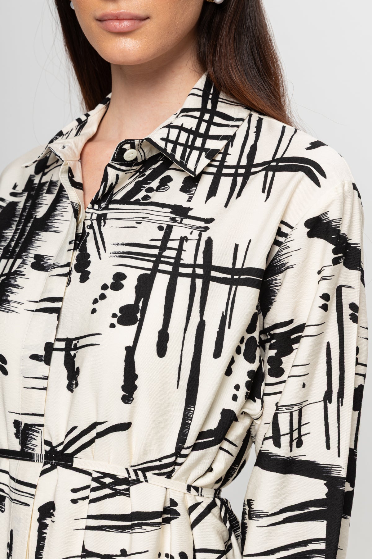 BEJ SİYAH  KARIŞIK DESENLİ GÖMLEK ELBİSE