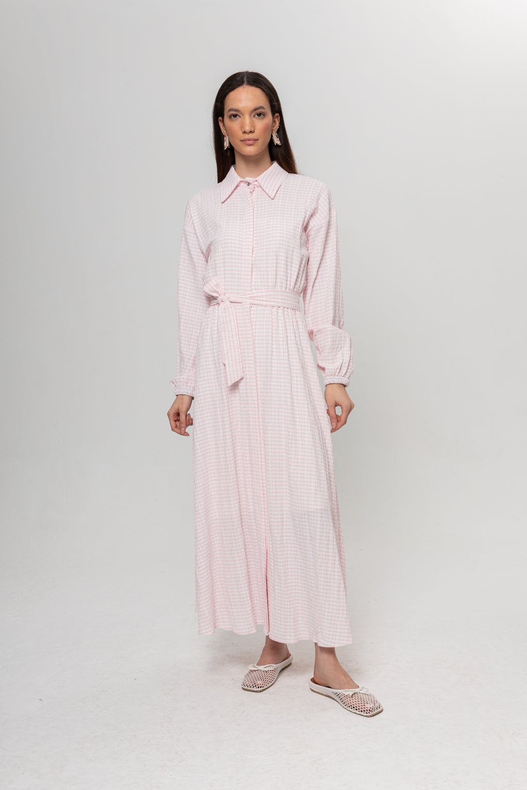 PEMBE KARELİ ELBİSE