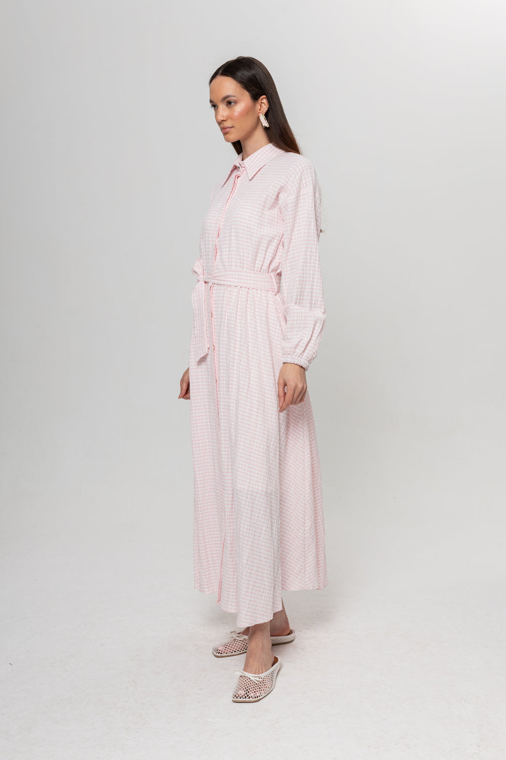 PEMBE KARELİ ELBİSE