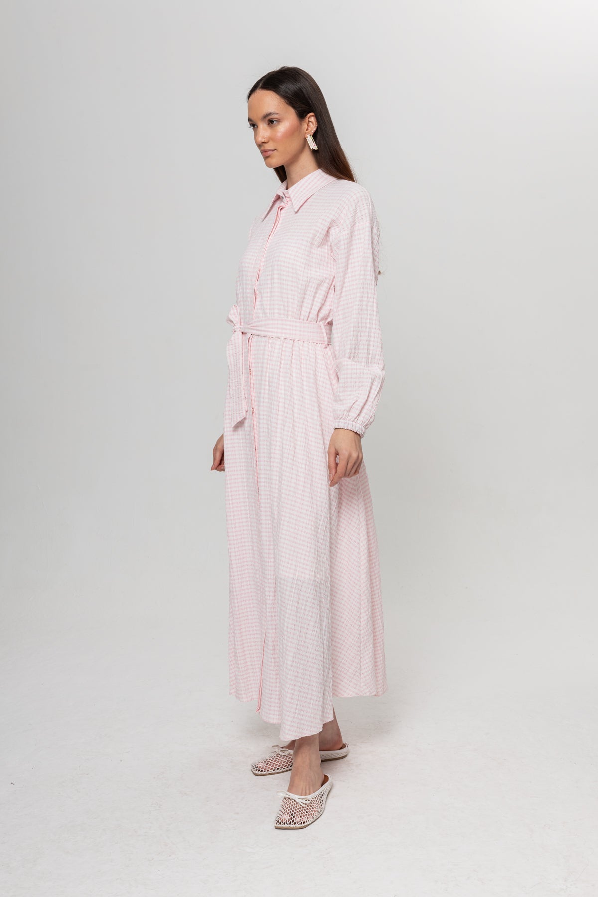 PEMBE KARELİ ELBİSE