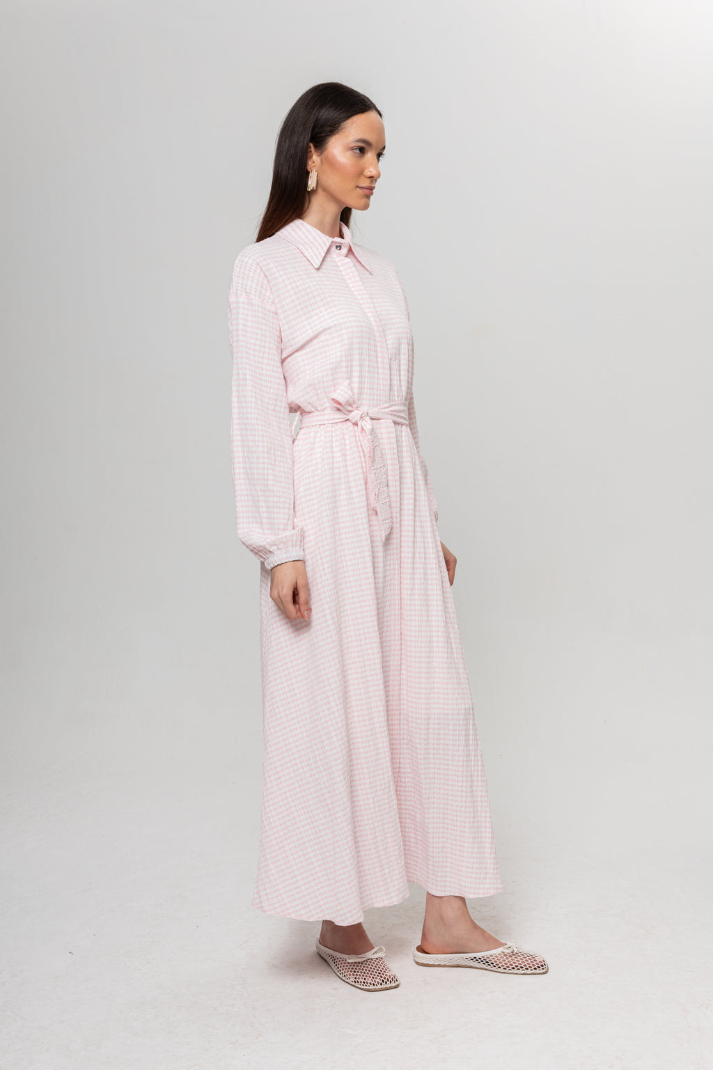 PEMBE KARELİ ELBİSE
