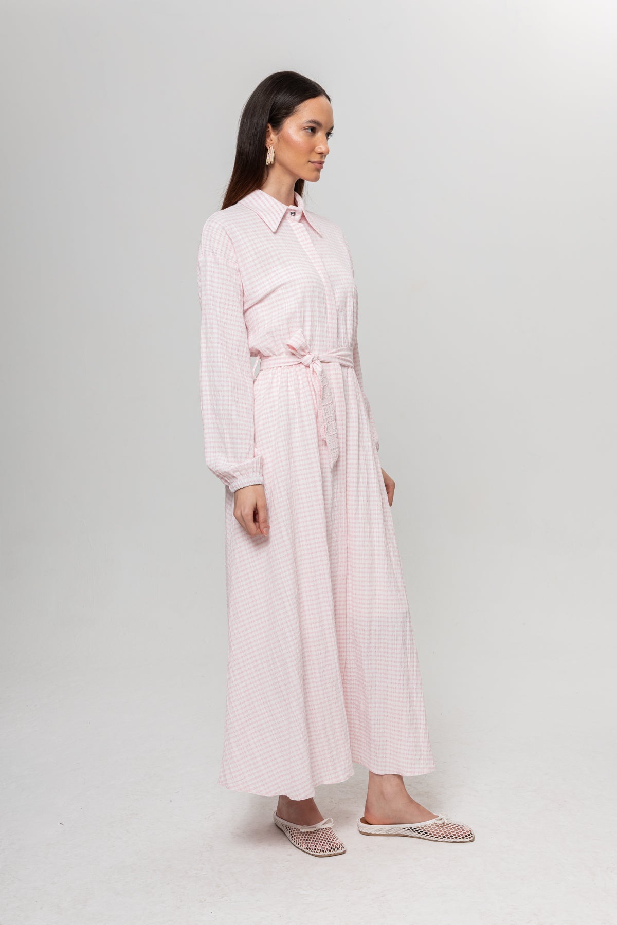 PEMBE KARELİ ELBİSE