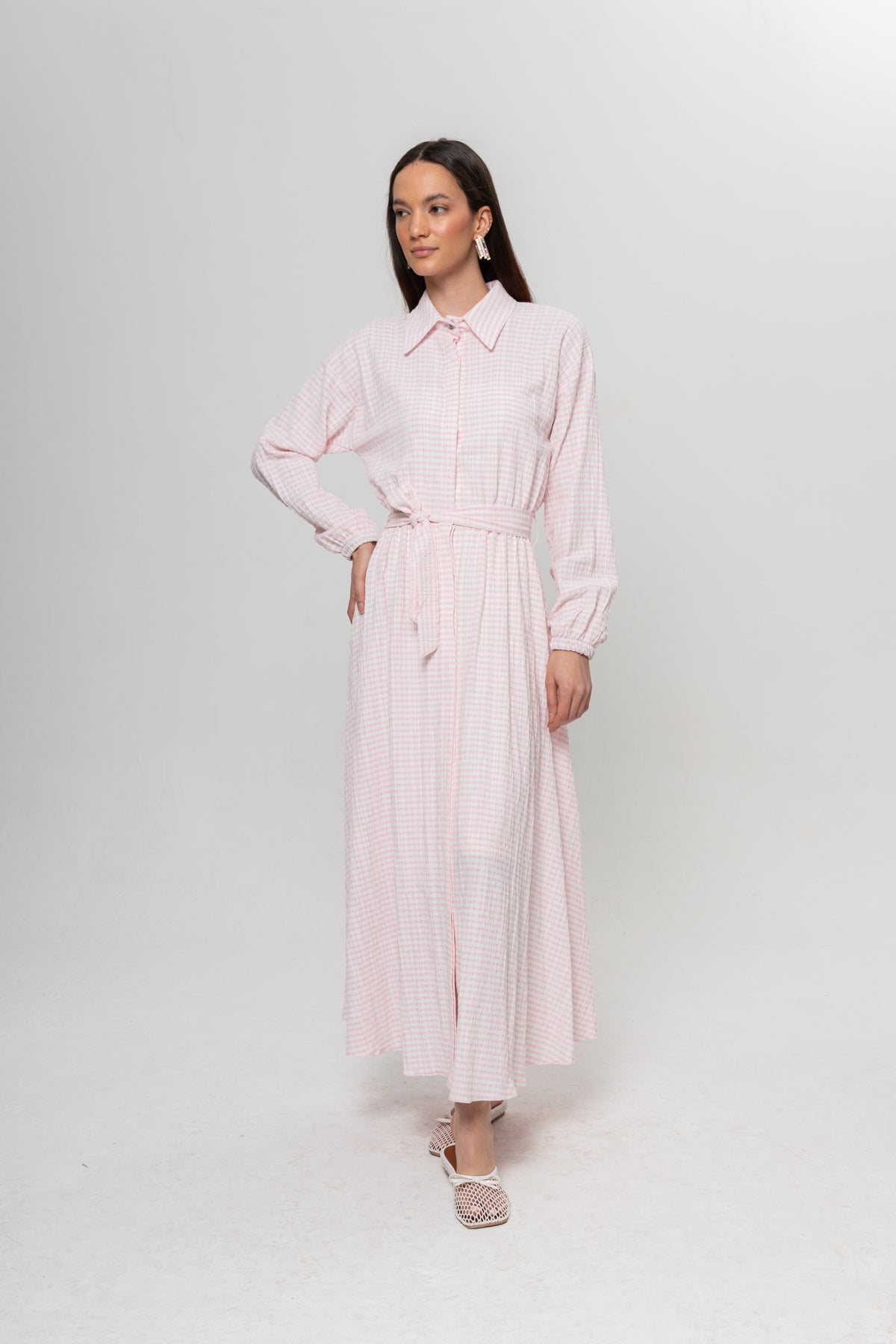 PEMBE KARELİ ELBİSE