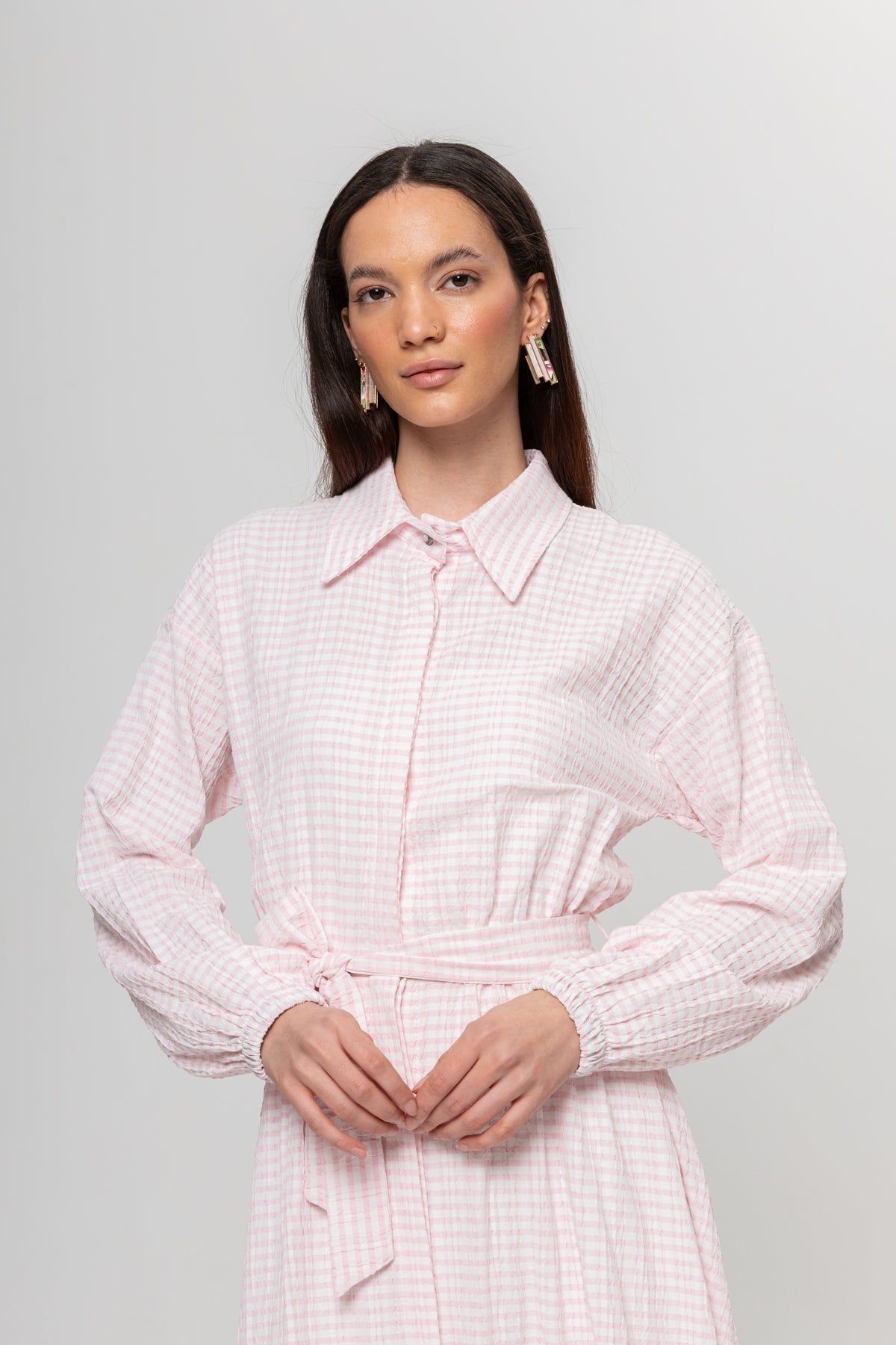 PEMBE KARELİ ELBİSE