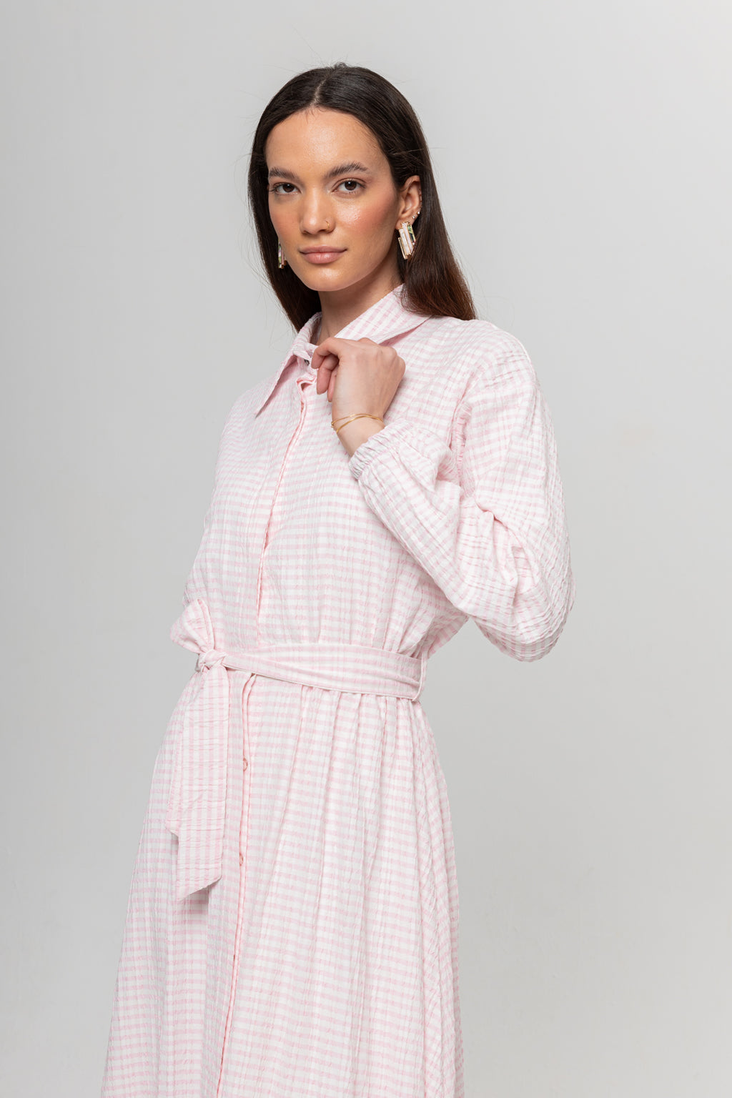 PEMBE KARELİ ELBİSE
