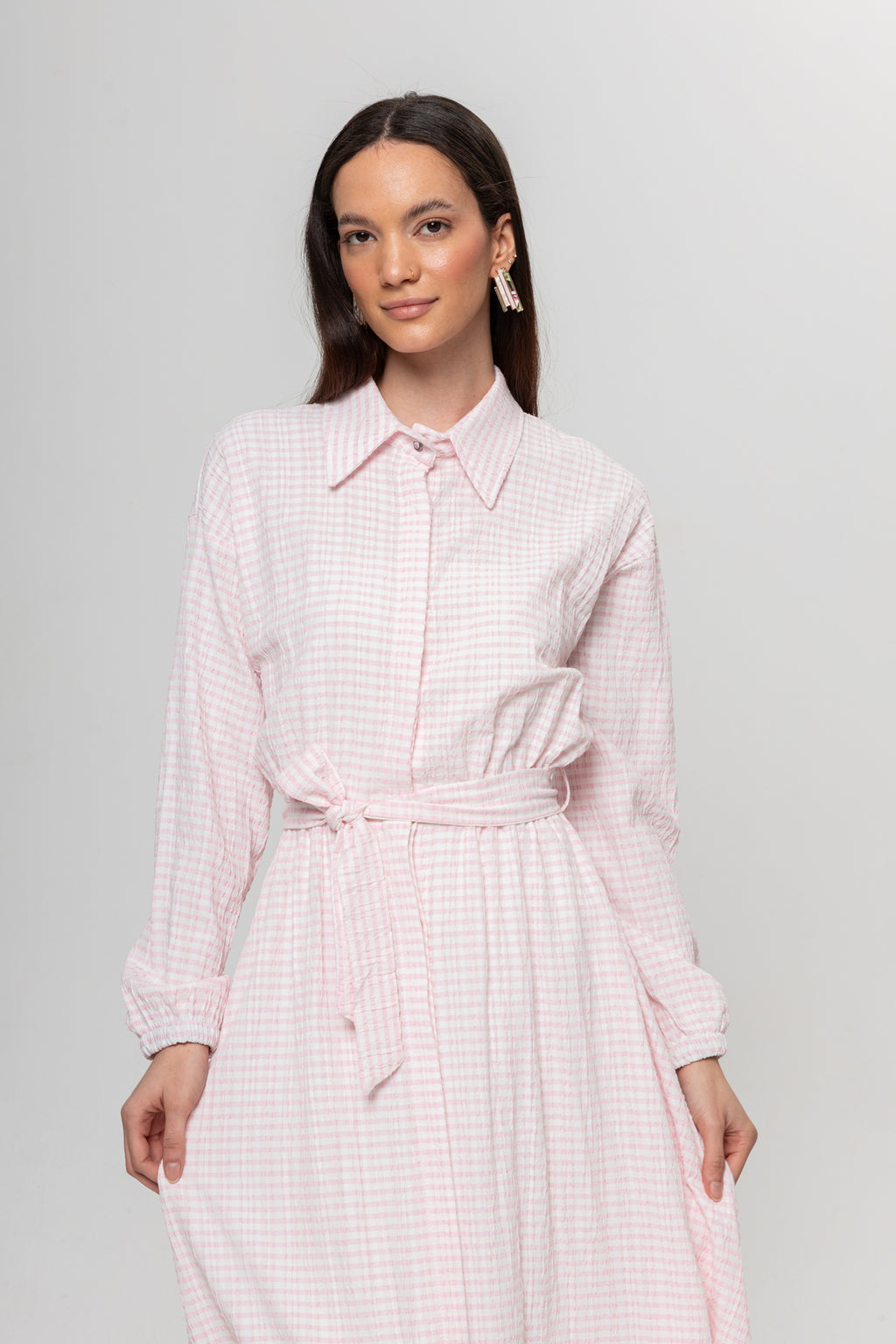 PEMBE KARELİ ELBİSE