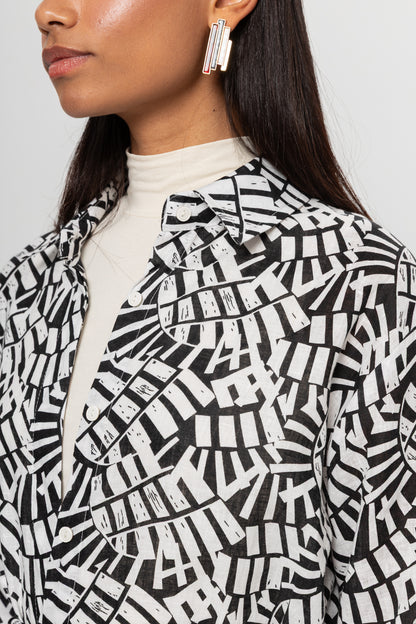 BEYAZ SİYAH DESENLİ GÖMLEK ELBİSE
