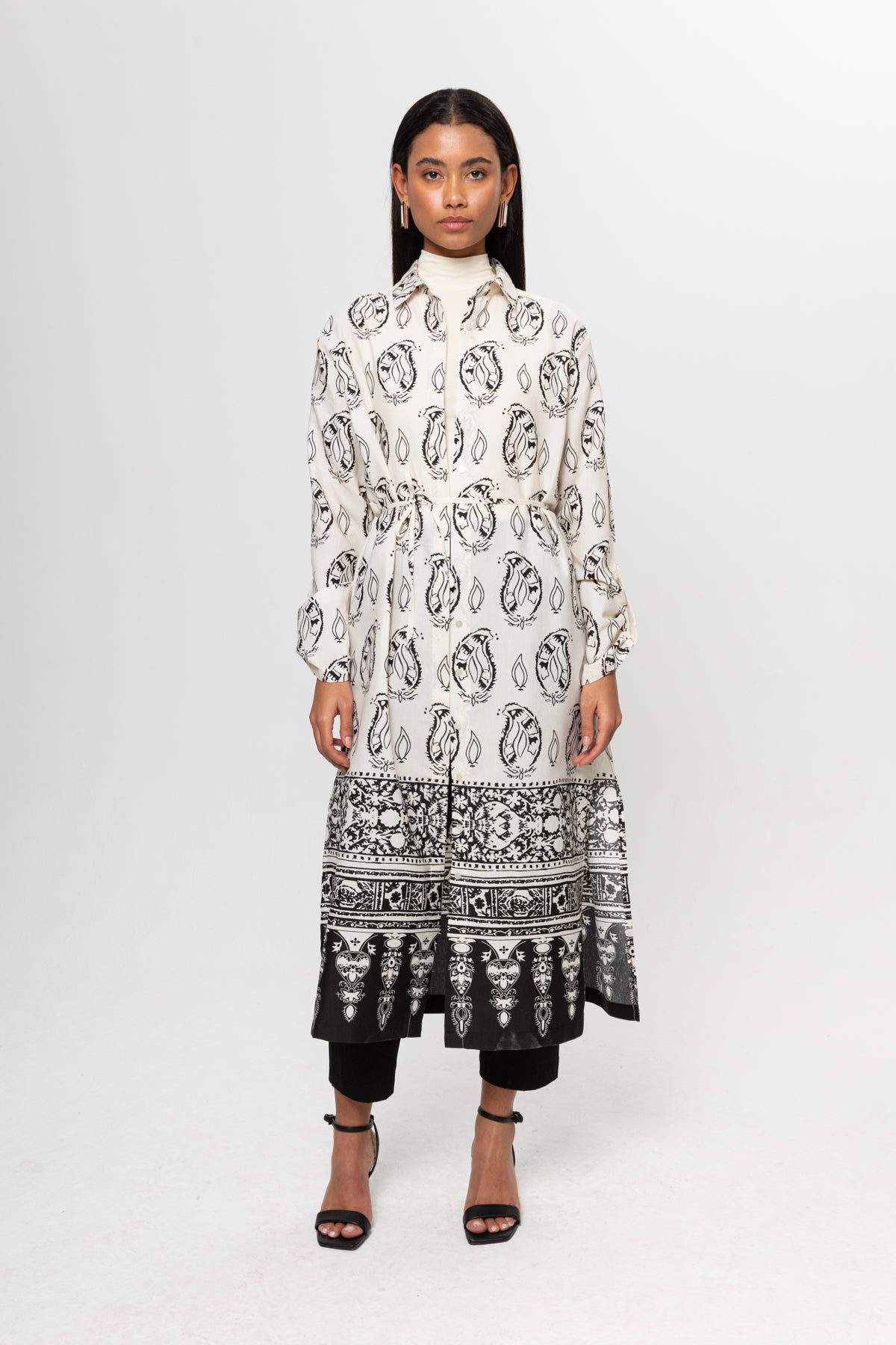 BEJ SİYAH DESENLİ GÖMLEK ELBİSE