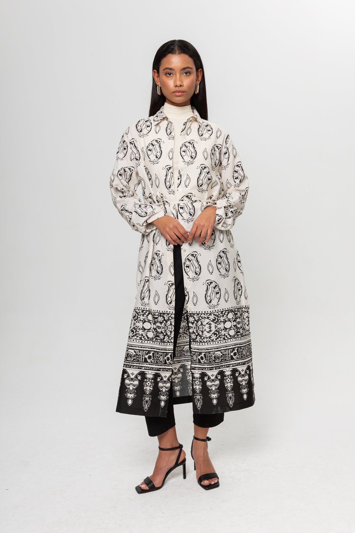 BEJ SİYAH DESENLİ GÖMLEK ELBİSE