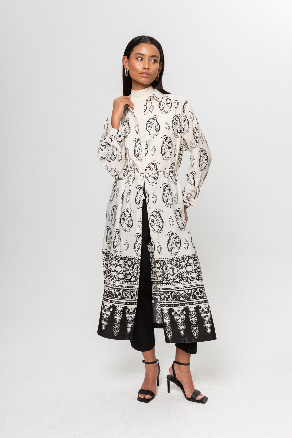 BEJ SİYAH DESENLİ GÖMLEK ELBİSE