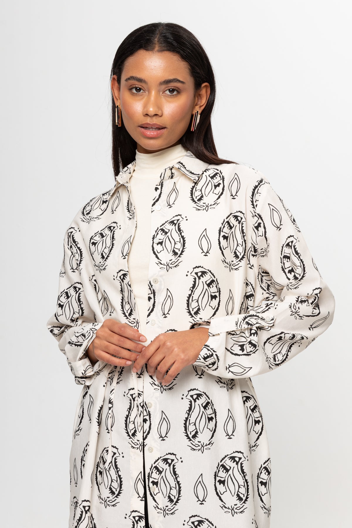 BEJ SİYAH DESENLİ GÖMLEK ELBİSE