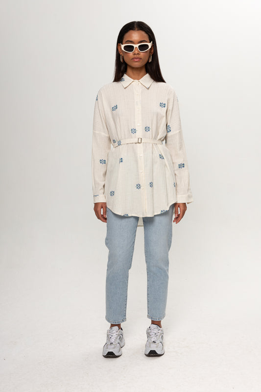 BEJ MAVİ RENKLİ SALAŞ KEMERLİ GÖMLEK