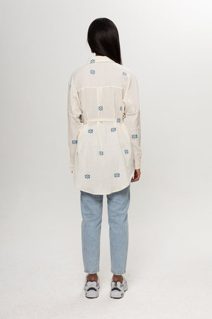 BEJ MAVİ RENKLİ SALAŞ KEMERLİ GÖMLEK