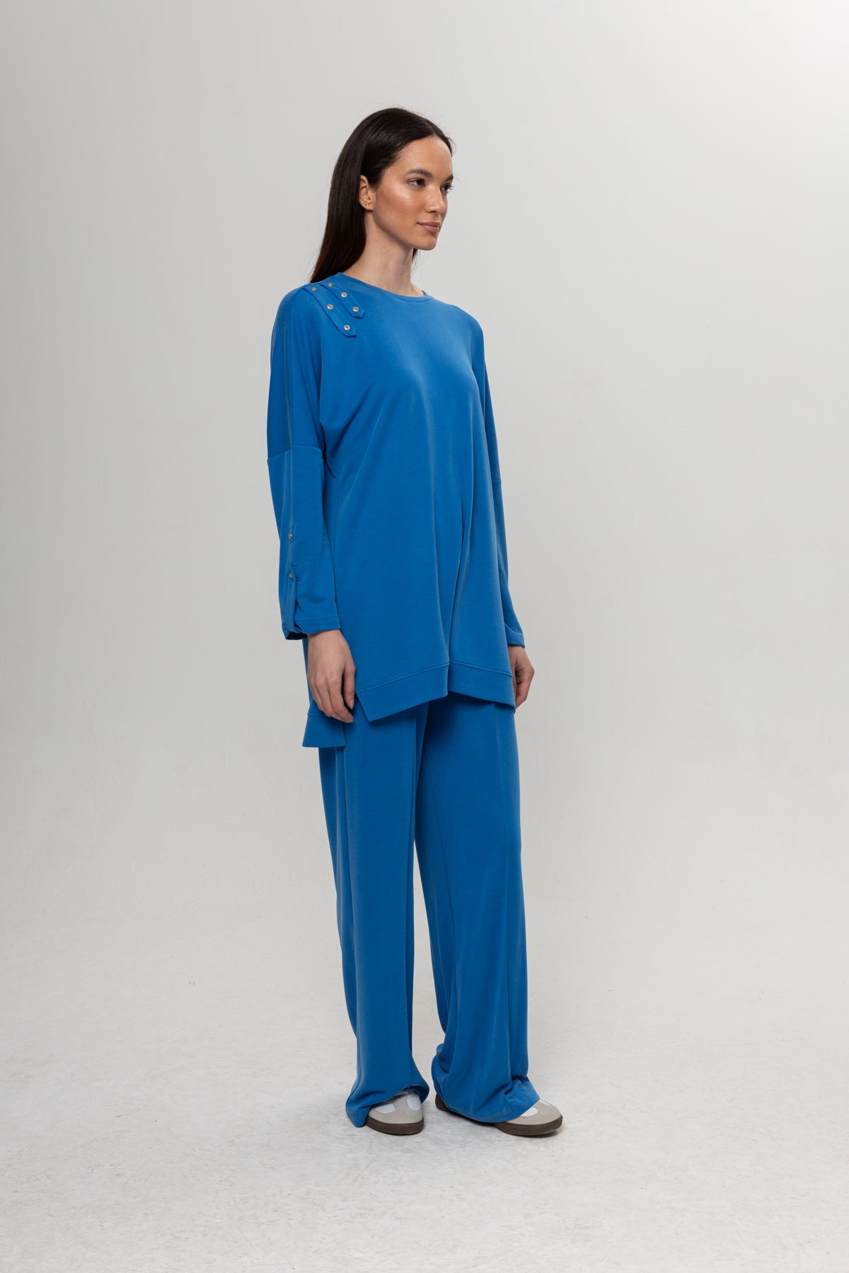 MAVİ OMUZLARI DÜĞME DETAYLI İKİLİ TAKIM