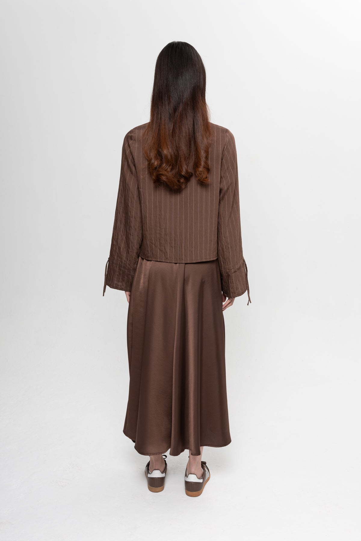 KAHVE ÇİZGİLİ ÖNÜ BRİTLİ ETEK TAKIM