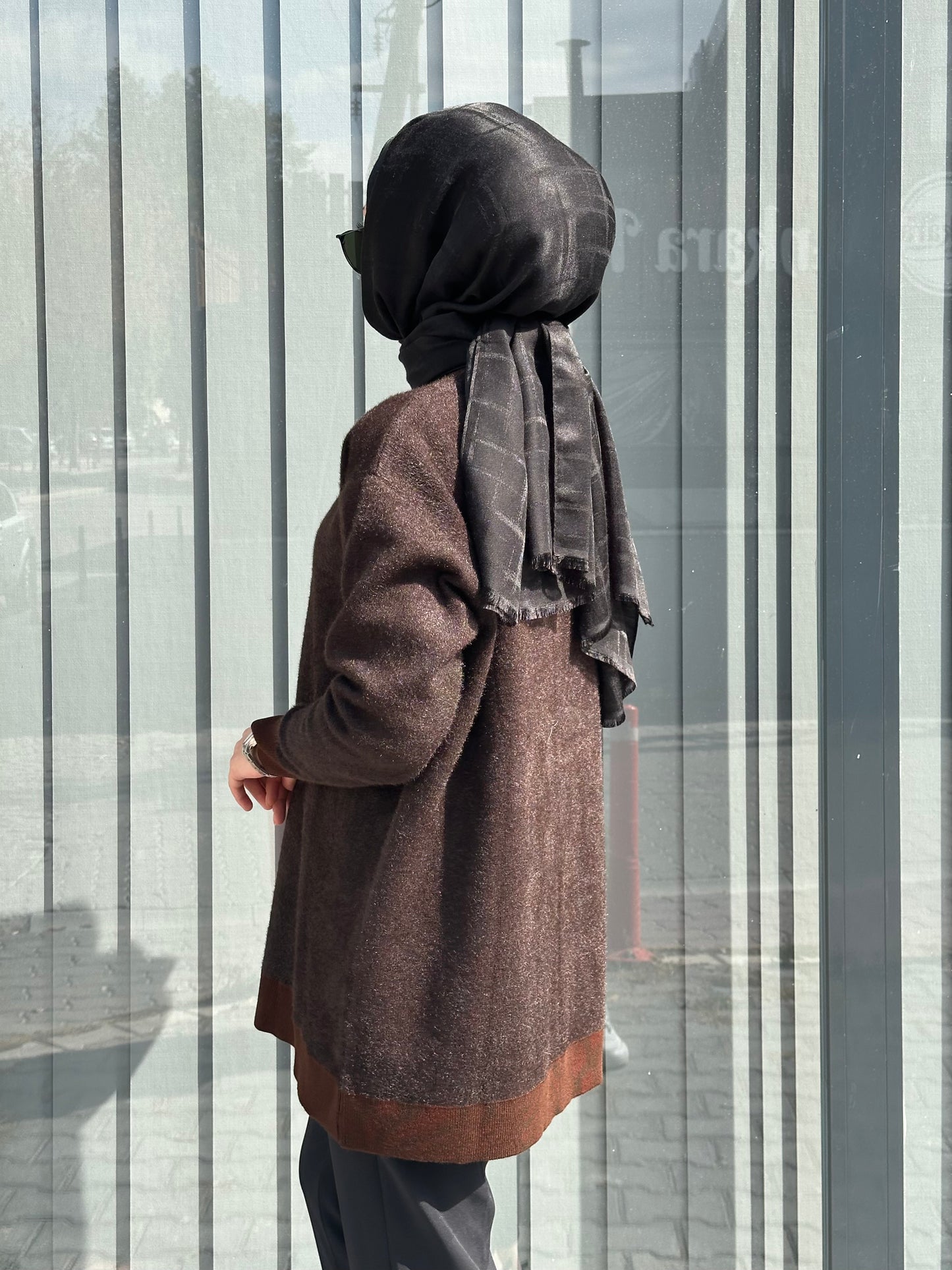 KAHVE  ÖNDEN DÜĞMELİ ANGORA HIRKA