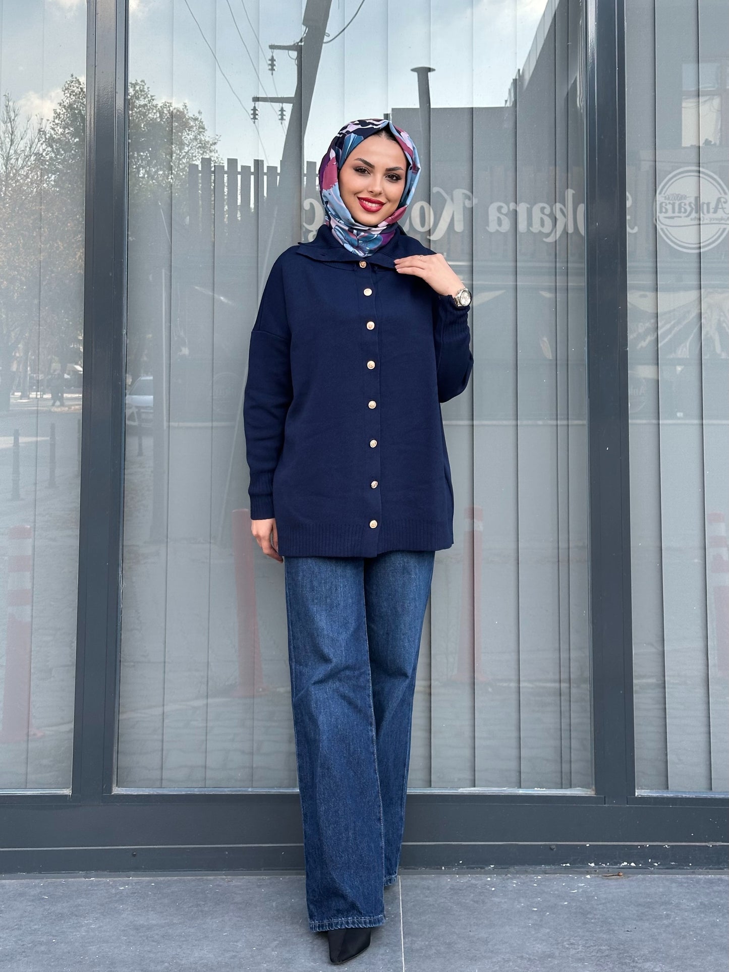 LACİVERT ÖNÜ GOLD DÜĞMELİ HIRKA