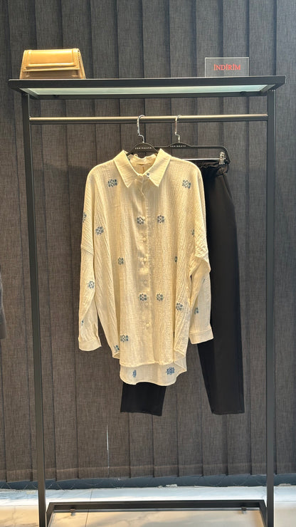 BEJ MAVİ RENKLİ SALAŞ KEMERLİ GÖMLEK