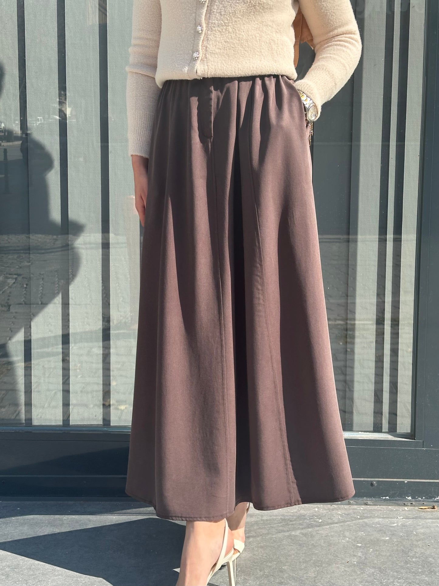 KAHVE  KEMERLİ GENİŞ ETEK