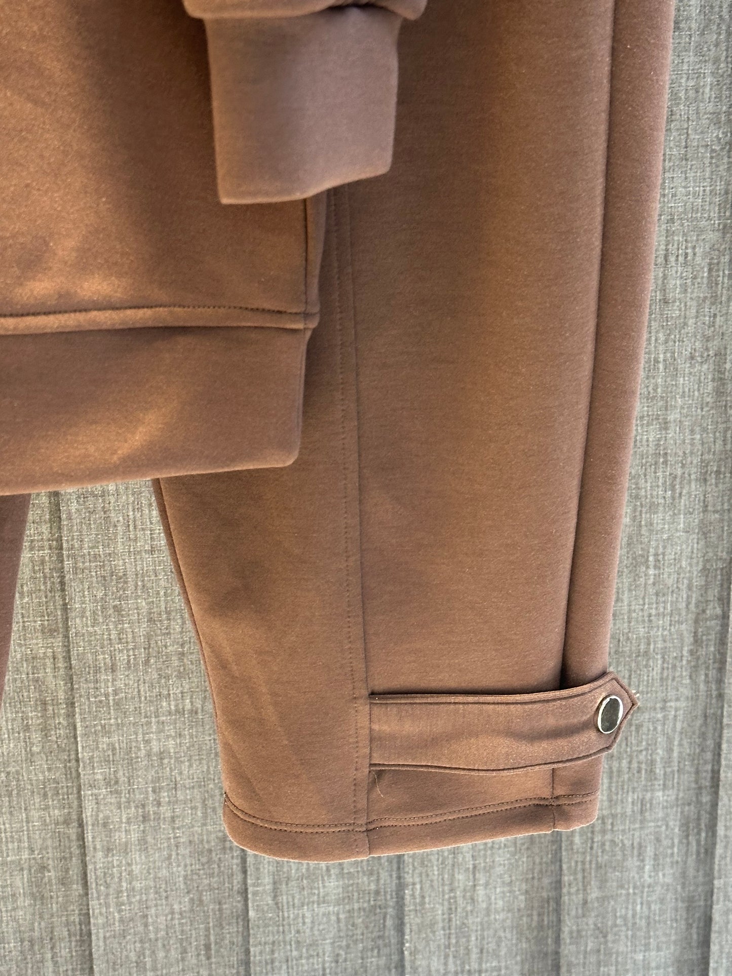 KAHVE  TAŞ VE YÜKSEK BASKILI ŞIK PANTOLON TAKIM