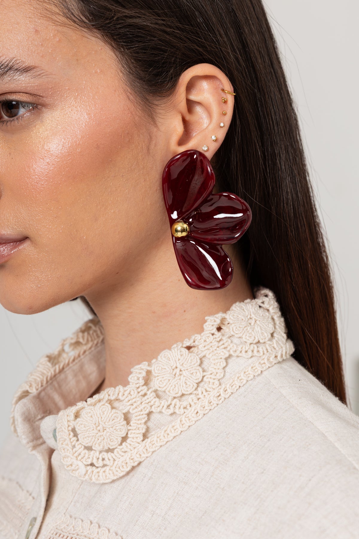 BORDO  ÇİÇEK DETAY KÜPE