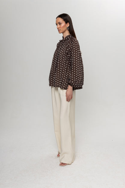 KAHVE BEJ  PUANTEYELİ BLUZ