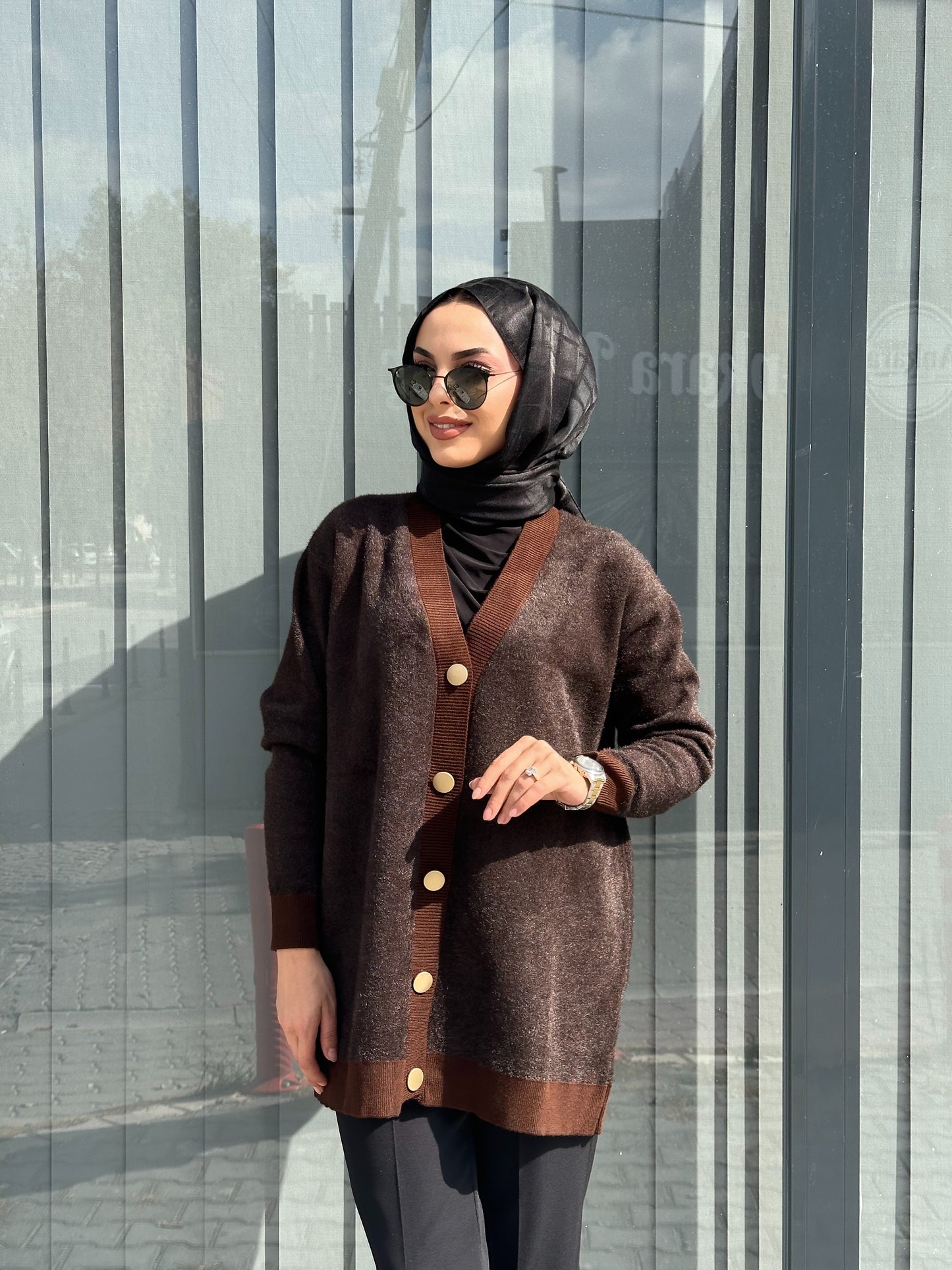 KAHVE  ÖNDEN DÜĞMELİ ANGORA HIRKA