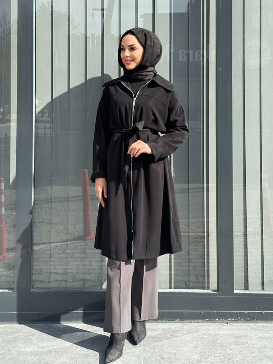 SİYAH KENDİNDEN KEMERLİ KAP