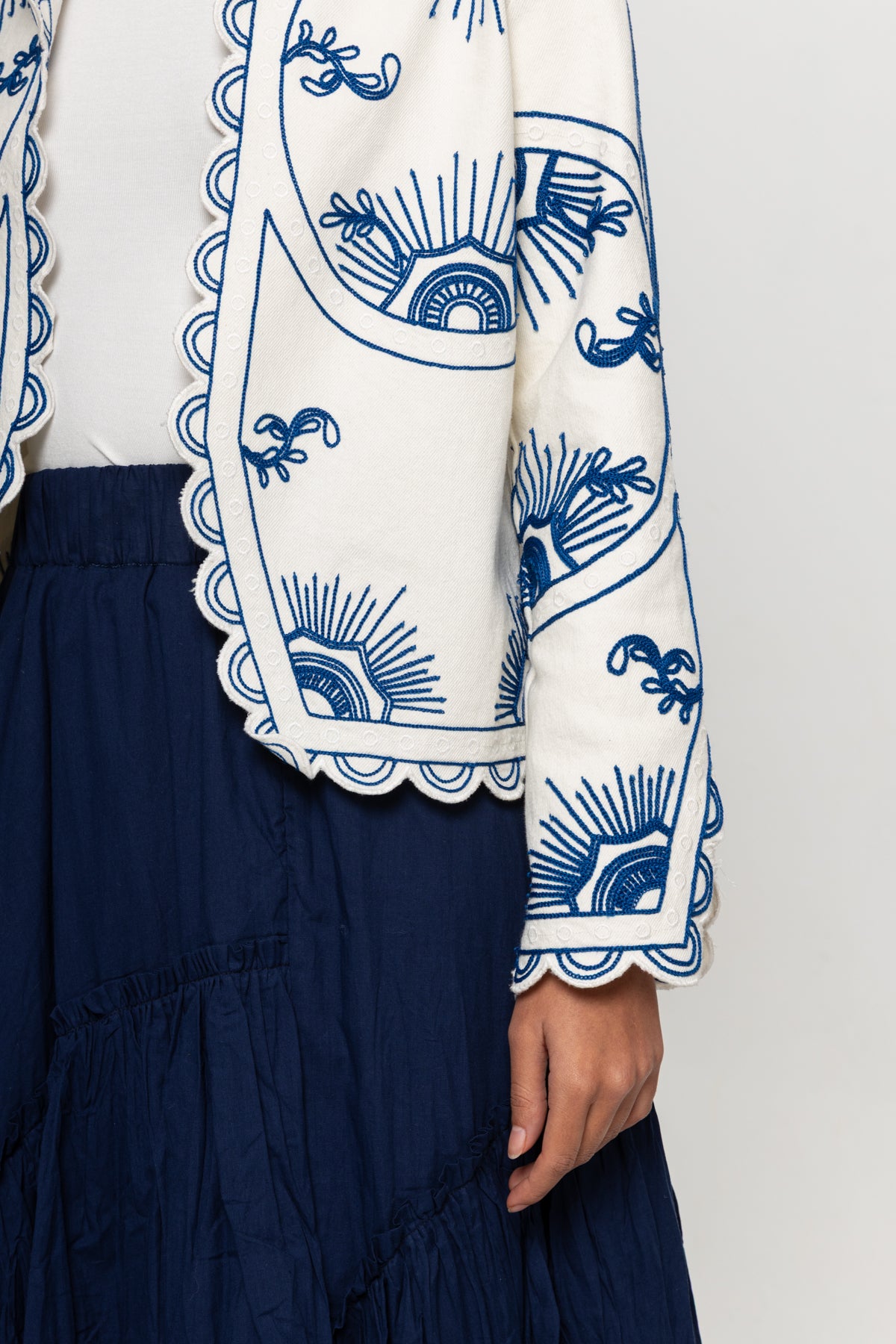 BEJ MAVİ NAKIŞLI CEKET