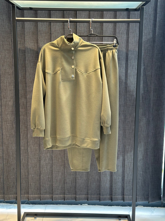 HAKİ ÇITÇITLI YÜKSEK YAKA VE KESİK DETAYLI PANTOLON TAKIM