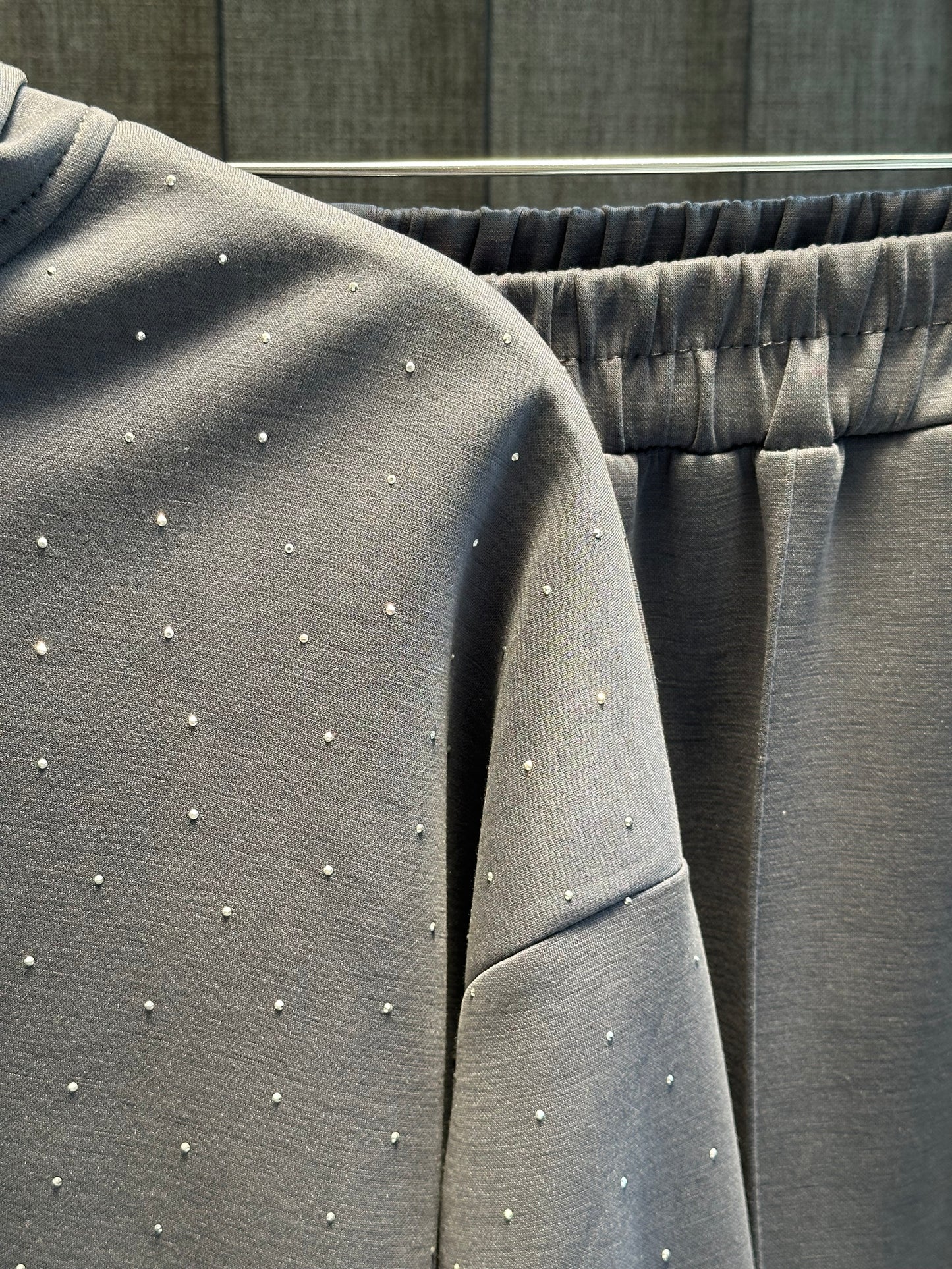 GRİ ÖNÜ TAŞLI FERMUAR DETAYLI PANTOLON TAKIM