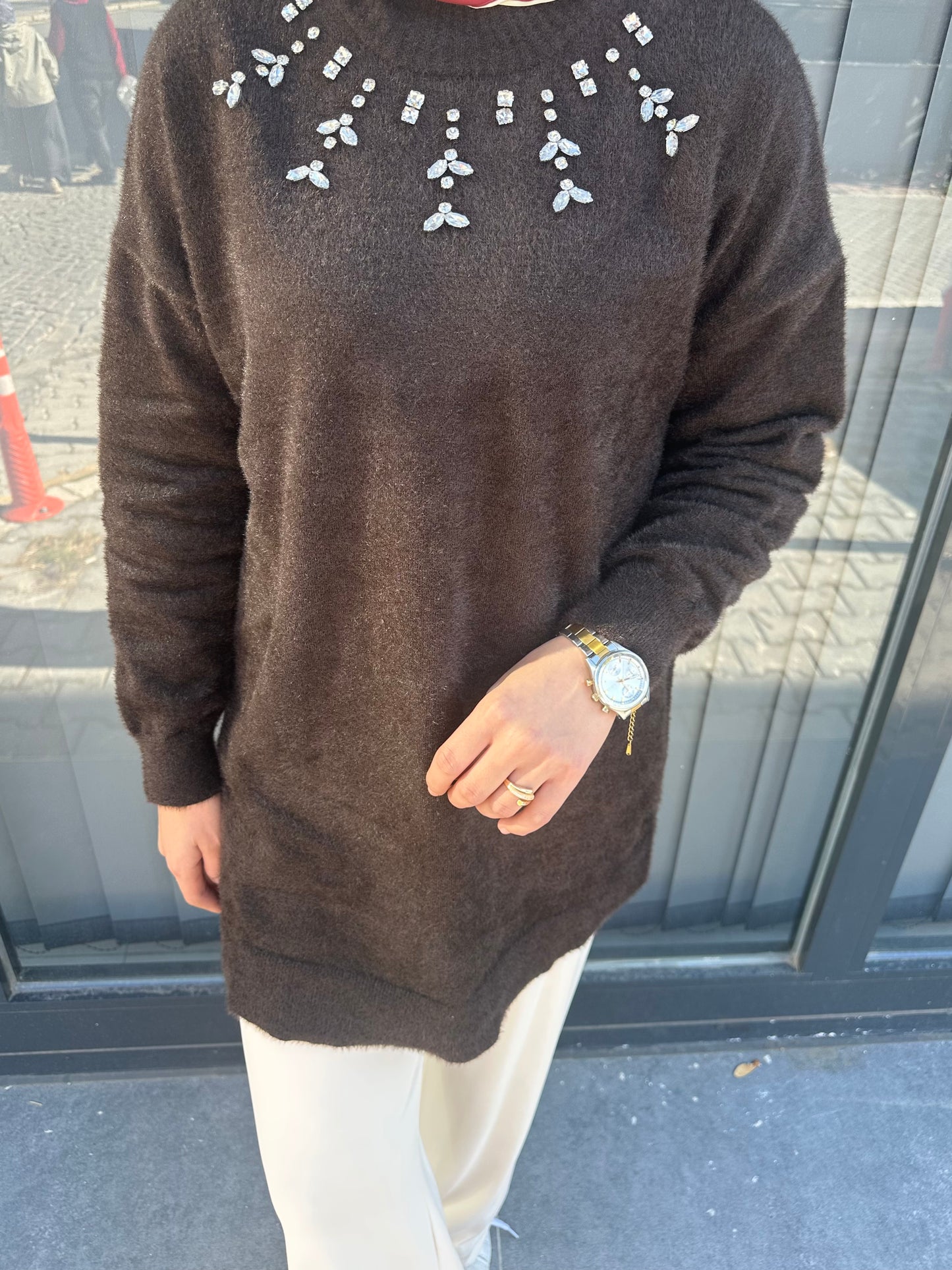 KAHVE ÖNÜ TAŞLI ANGORA KAZAK