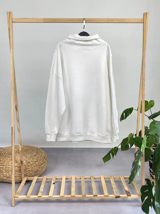 BEYAZ DİK YAKA OVERSIZE SWEATSHIRT - ASKINKAYA