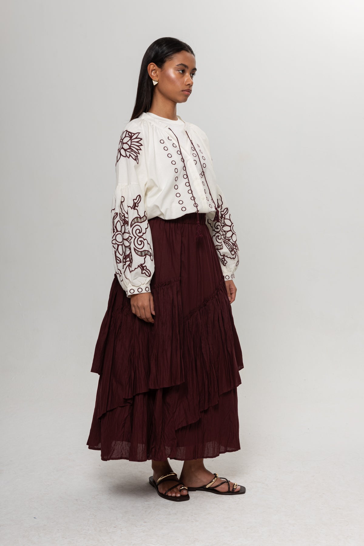 BORDO KRAŞLI KAT KAT ETEK