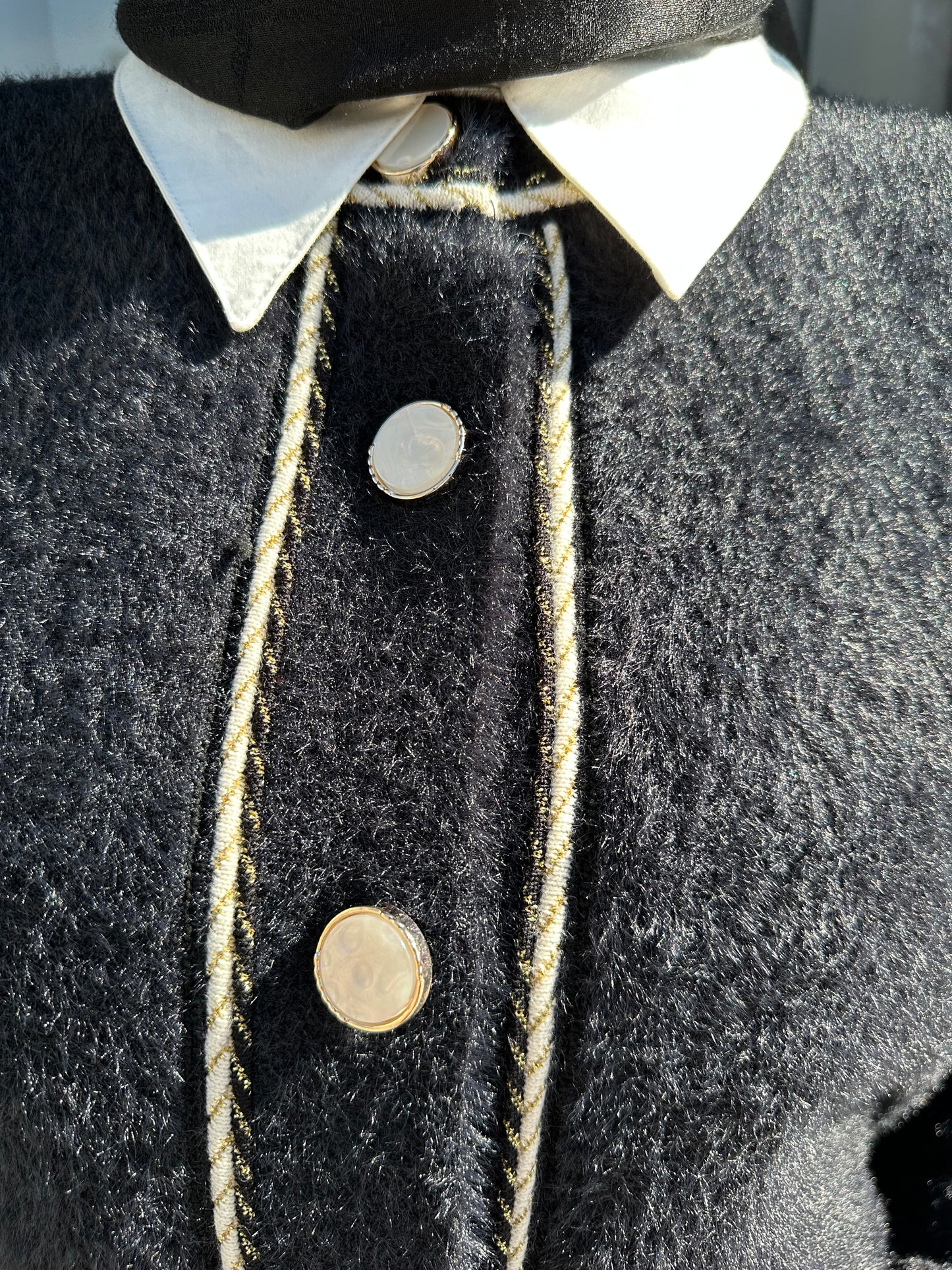 SİYAH BİSİKLET YAKA SİM DETAYLI ANGORA HIRKA