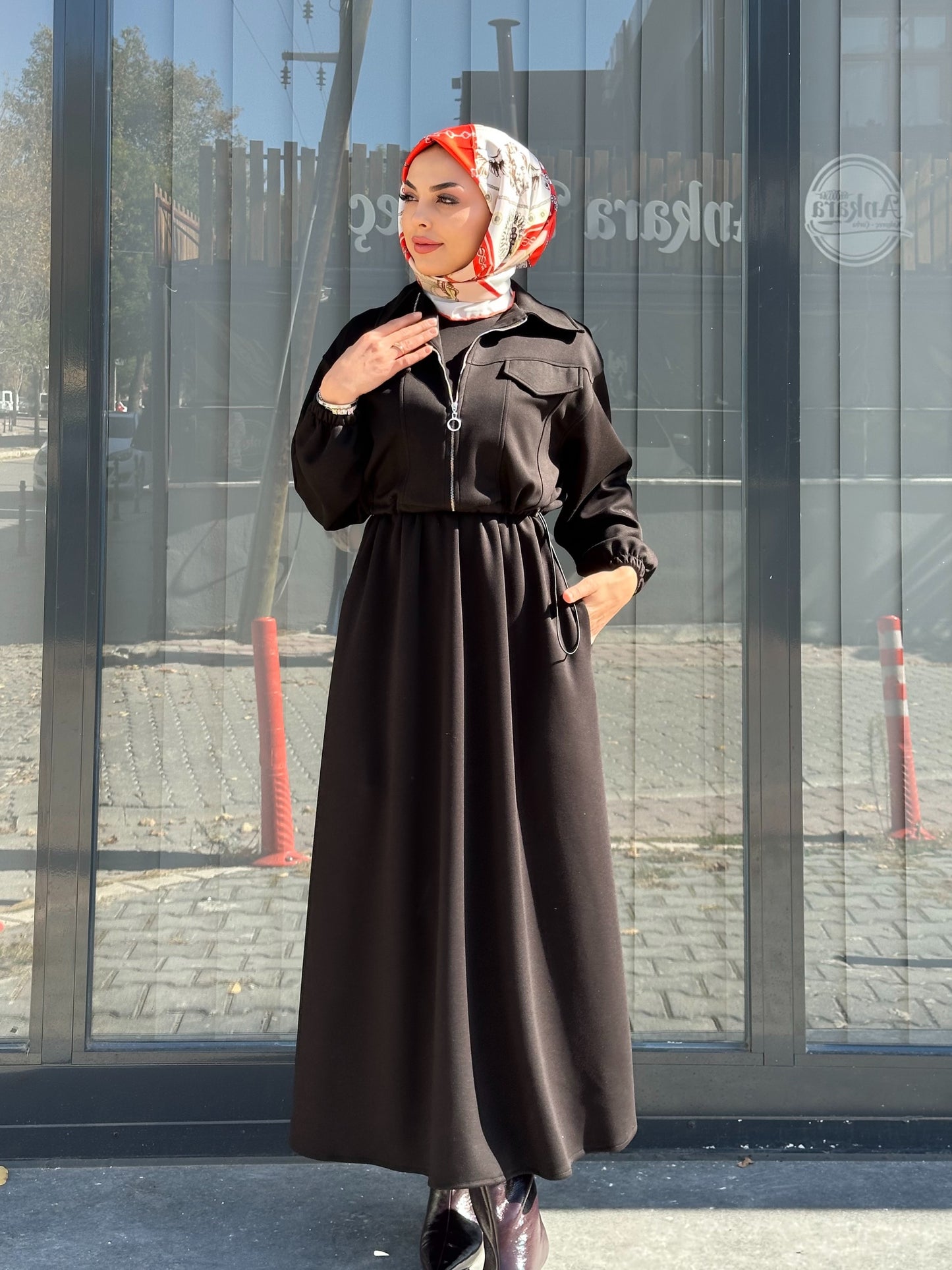 SİYAH CEKET DETAYLI ELBİSE TAKIM