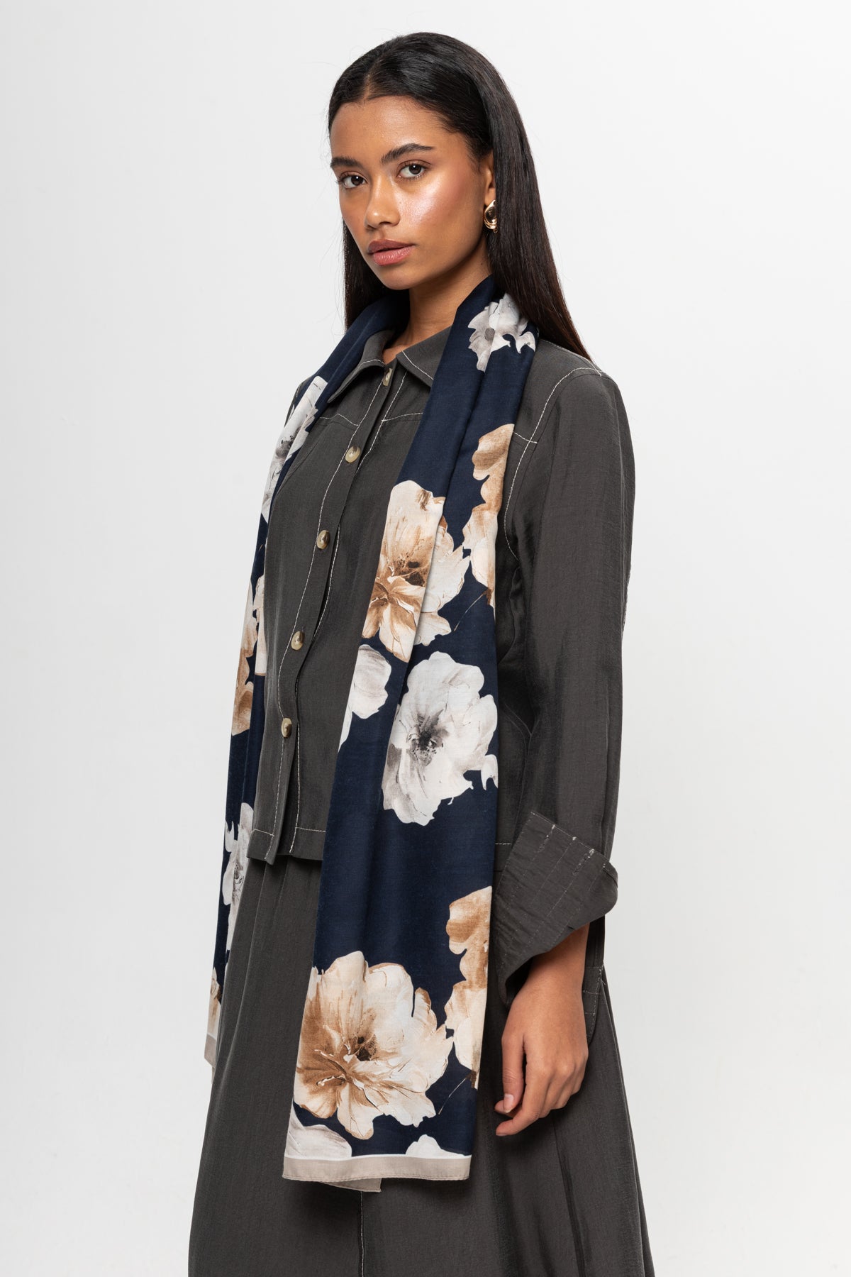 LACİVERT  ÇİÇEK DESENLİ ŞAL