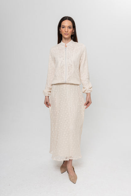 BEJ DANTEL DETAY ETEKLİ TAKIM