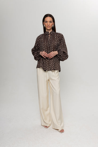 KAHVE BEJ  PUANTEYELİ BLUZ