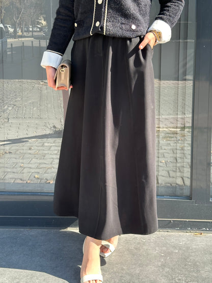 SİYAH  KEMERLİ GENİŞ ETEK